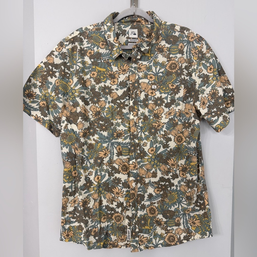 Quiksilver Mens Large Muted Color Floral Tropical Hawaiian Surf Short Sleeve Top